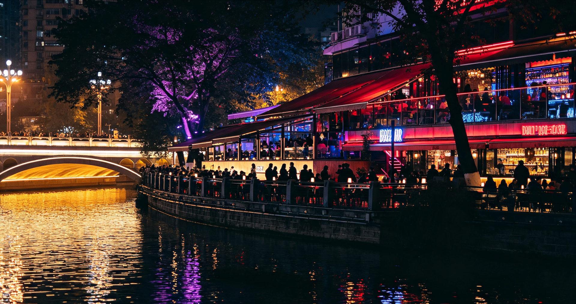 Chengdu: Private History Walk, Local Dinner & Night Cruise — photo 3