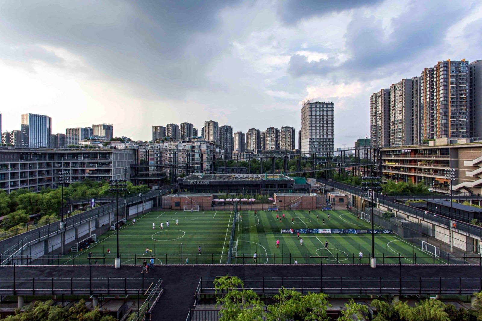 Furonghuang & West Village — photo 4
