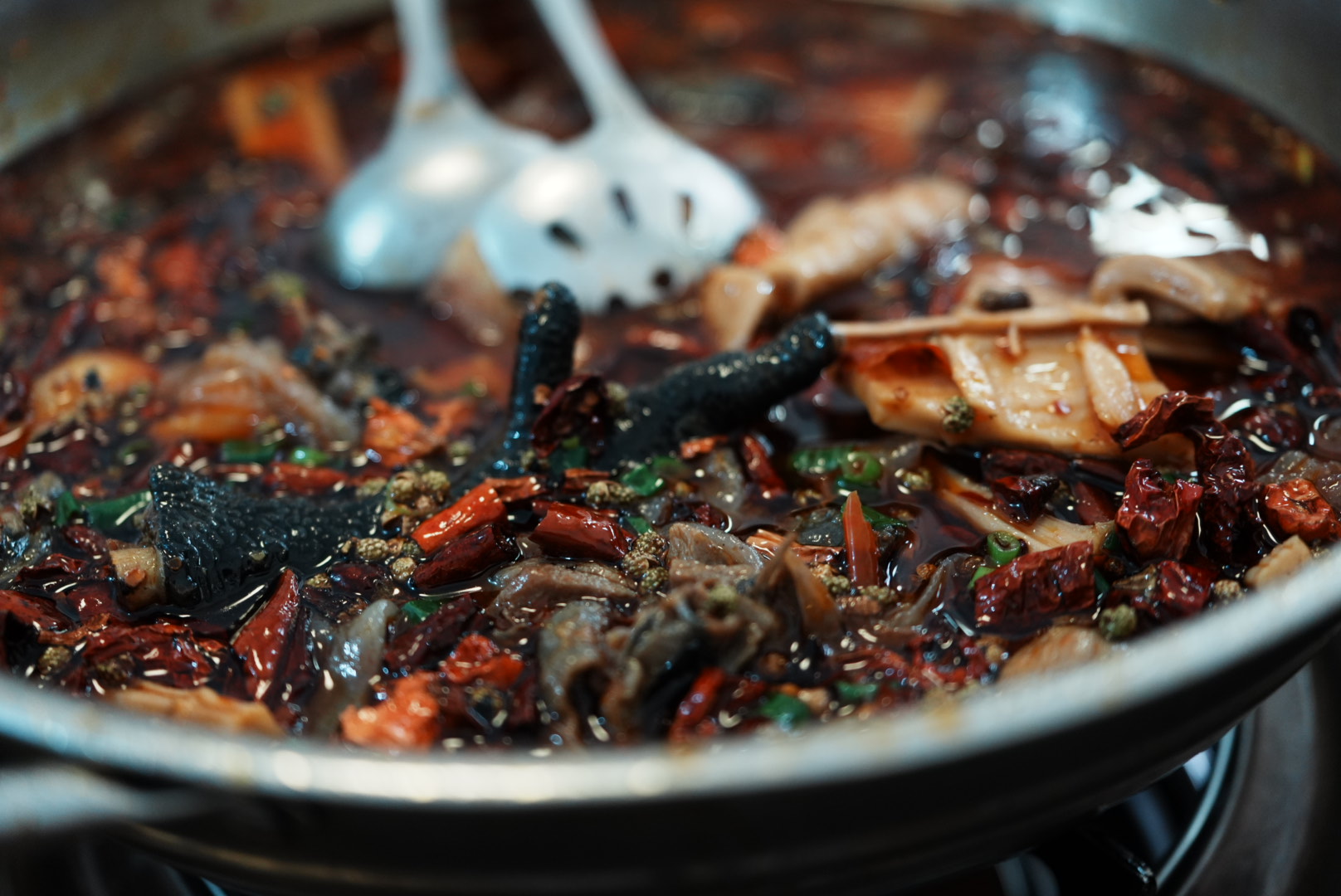 Chengdu: Fuqin Night Market, Street Eats & Local Eatery Tour